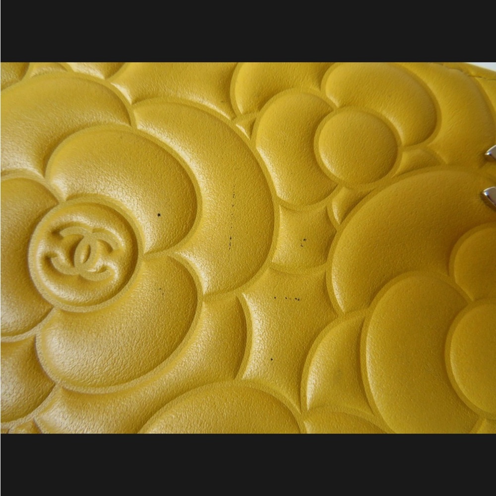 💛 Authentic CHANEL Camellia Leather Around Zip Zippy Long Wallet - Picture 6 of 15